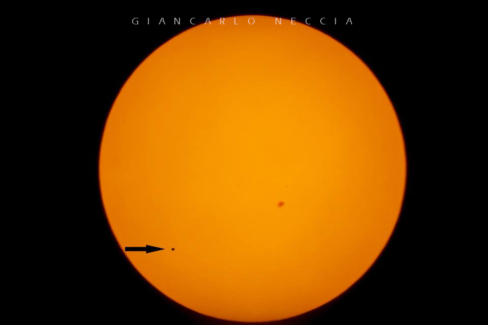 Questa immagine ha l'attributo alt vuoto; il nome del file è Passaggio-di-Mercurio-sul-disco-solare.jpg